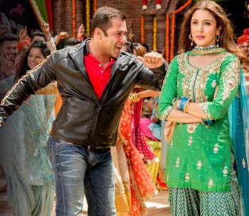 jag ghoomeya lyrics 2016