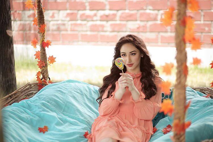Aroob Khan Singer (1)