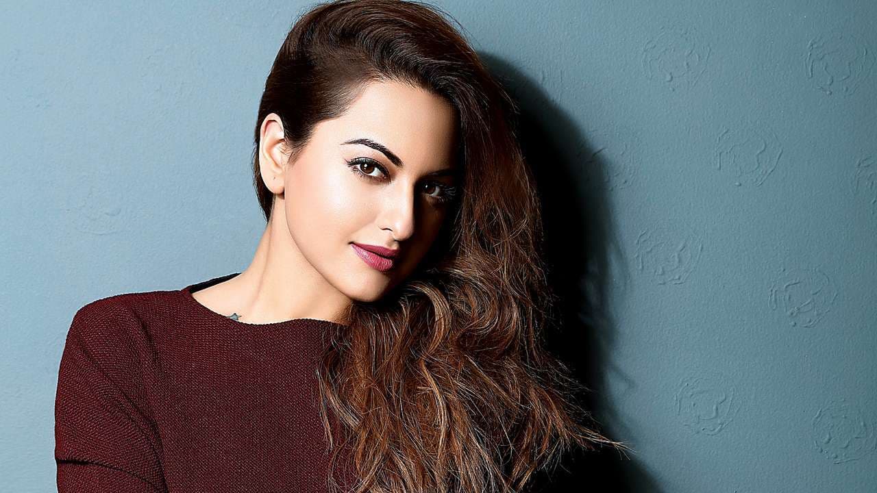 Sonakshi Sinha Photo (1)